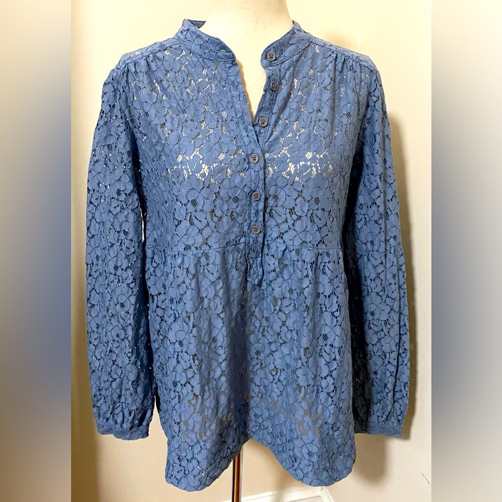 Michael Kors Blue Lace Top, size XL